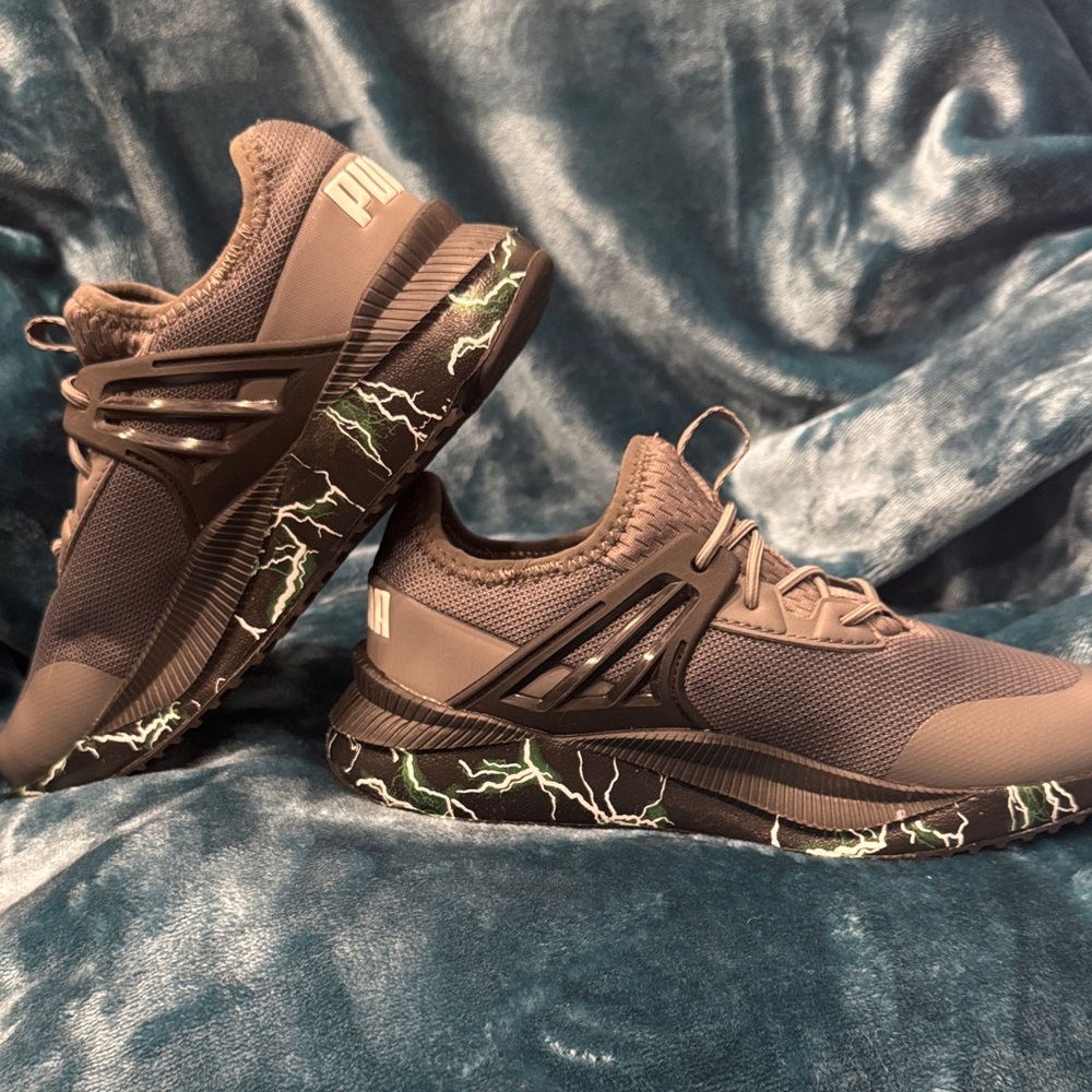 Puma Boys Slip on Sneakers 👟 Size 2.5 - Picture 7 of 8